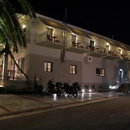 Achilles Hotel Methoni  Extérieur photo
