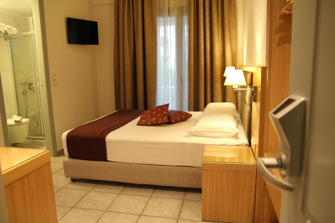 Achilles Hotel Methoni  Extérieur photo