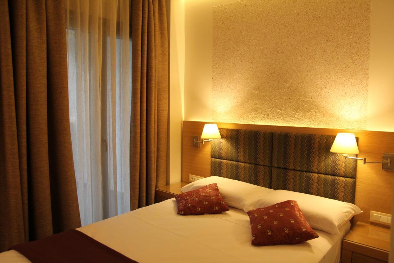 Achilles Hotel Methoni  Extérieur photo