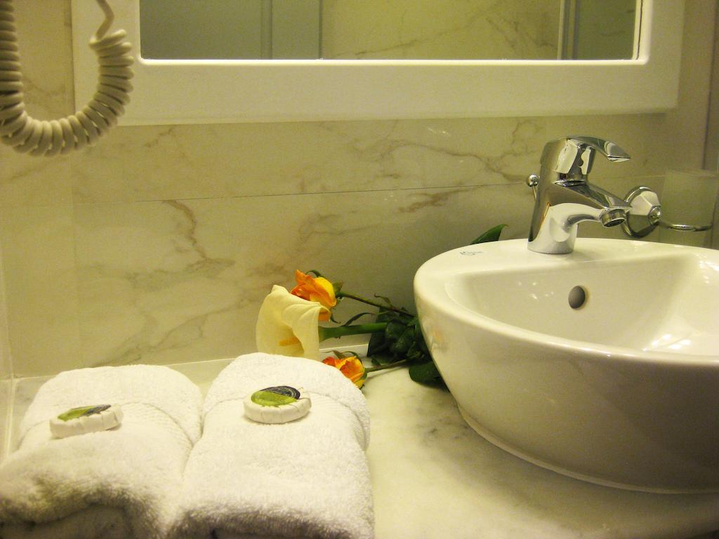 Achilles Hotel Methoni  Extérieur photo