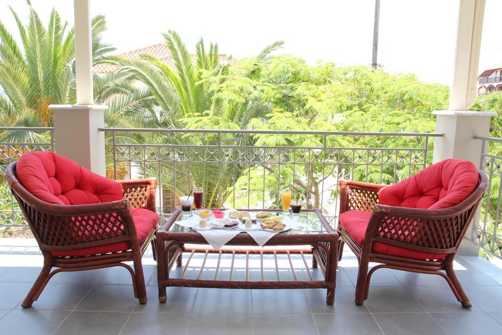 Achilles Hotel Methoni  Extérieur photo