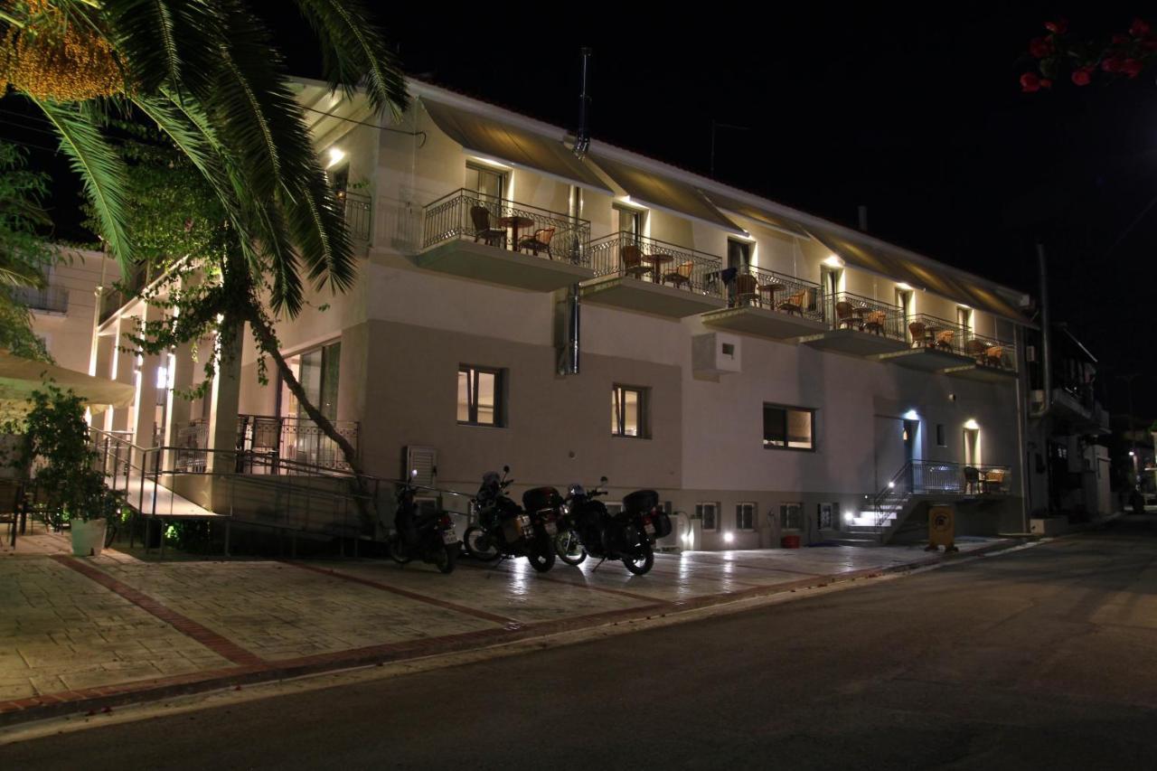 Achilles Hotel Methoni  Extérieur photo