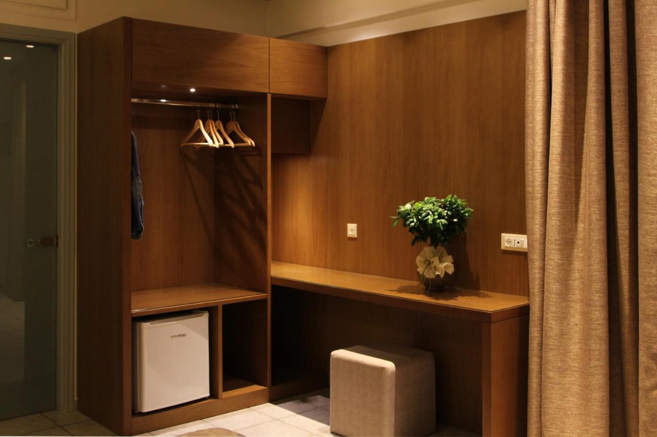 Achilles Hotel Methoni  Extérieur photo