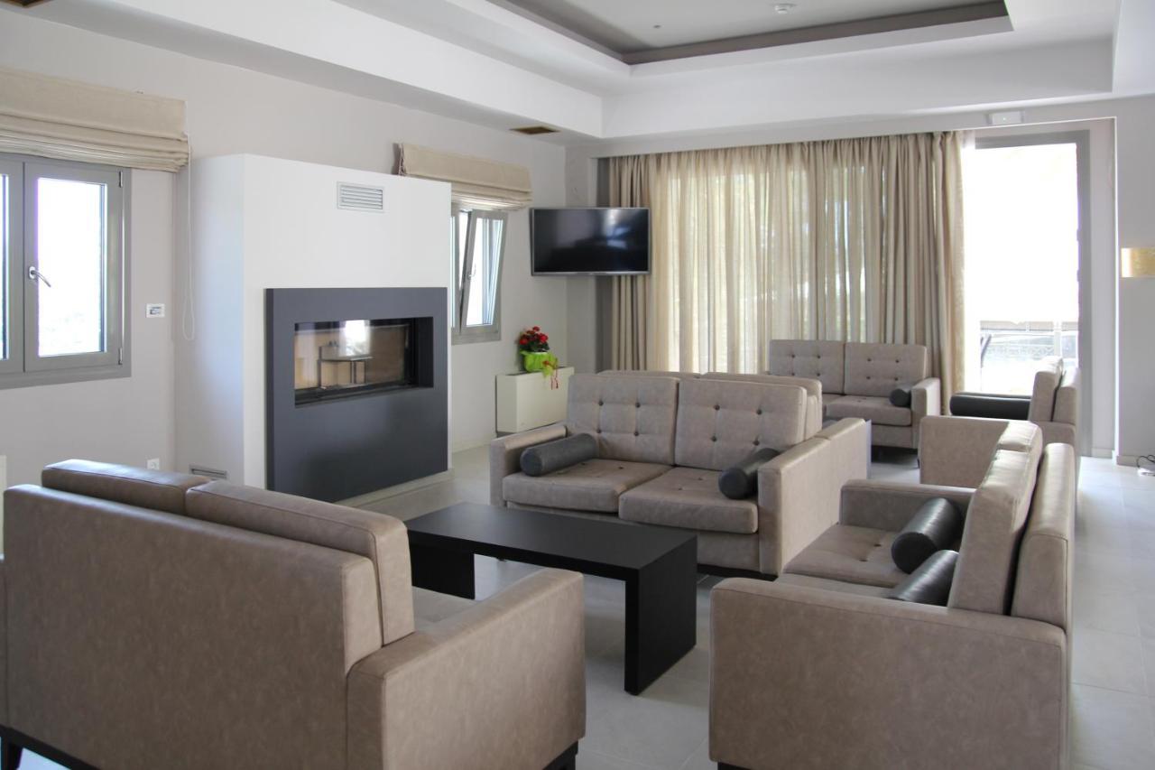Achilles Hotel Methoni  Extérieur photo