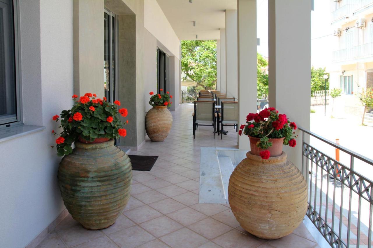 Achilles Hotel Methoni  Extérieur photo